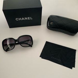 CHANEL Sunglasses Black with White Bow
